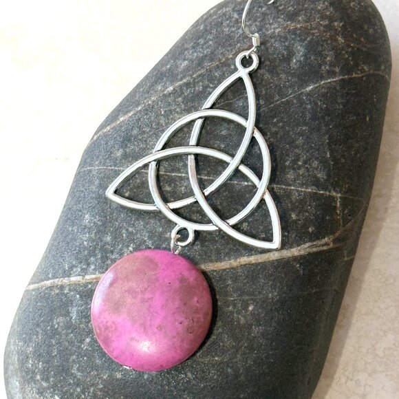 2/$20, Viva Magenta Agate Celtic Trinity Sterling Silver Dangle Earrings - Picture 5 of 9